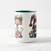 Cozy Christmas Gnome Art – Festive Holiday Tasse (Zentrum)