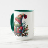 Cozy Christmas Gnome Art – Festive Holiday Tasse (Vorderseite Links)