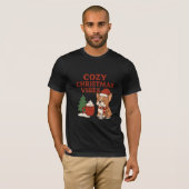 Cozy Christmas Vibes – Cute French Bulldog Holiday T-Shirt (Vorne ganz)