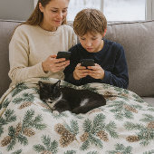 Cozy Evergreen and Pinecones Fleecedecke