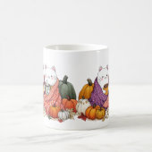 Cozy Fall Cats Mug with Pumpkins Kaffeetasse (Mittel)