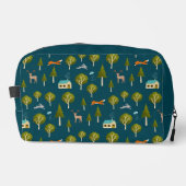 Cozy Forest Cabin and Animals Waschbeutel (Vorderseite)