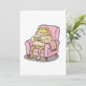 Cozy Frog Drinking Tea On Sofa Illustration Einladung (Stehend Vorderseite)