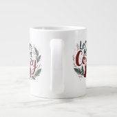 Cozy Holiday Pine Berry Lettering Jumbo-Tasse (Rückseite)