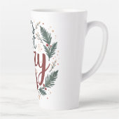 Cozy Holiday Pine Berry Lettering Milchtasse (Rechts)