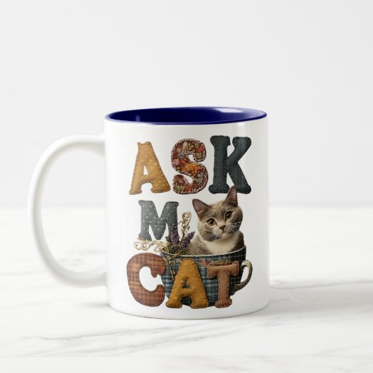 Cozy Patchwork Cat Ask My Cat Pun Design   Zweifarbige Tasse (Links)