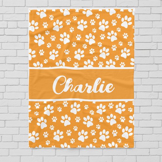 Cozy Paw Print Personalized Dog Blanket – Orange Fleecedecke