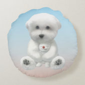 Cozy Plush Moment: Smiling Bichon Hugging Mini Pup Rundes Kissen (Rückseite)