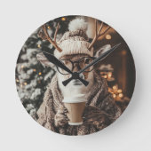 Cozy Reindeer Wall Clock with Coffee - Festive Win Runde Wanduhr (Vorderseite)