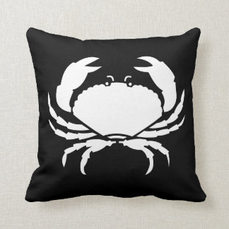 CRAB WHITE auf dem BLACK-Kissen Kissen