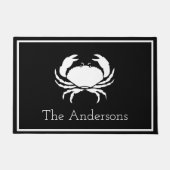 CRAB WHITE on BLACK initial Modern Letter Fußmatte (Vorderseite)