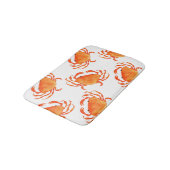 Crabs Wasserfarbe: Weißes Hintergrundmuster Badematte (Schrägansicht)