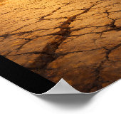 Cracked earth under intense sunlight poster (Ecke)