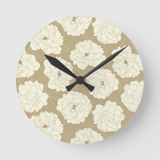 Cram Rose auf Golden Beige - nahtlos. Runde Wanduhr (Vorderseite)