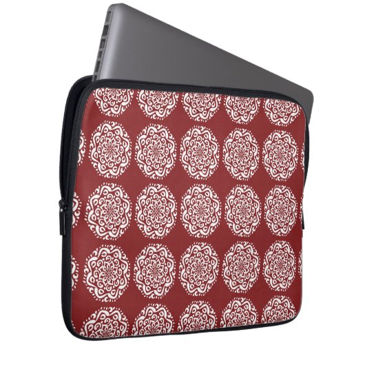 Cranberry Mandala Laptopschutzhülle (Vorne Rechts)
