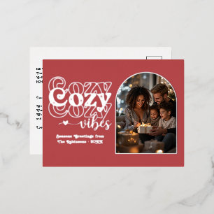 Cranberry Red & Silver Cozy Vibes Retro Weihnachte Folien Feiertagspostkarte