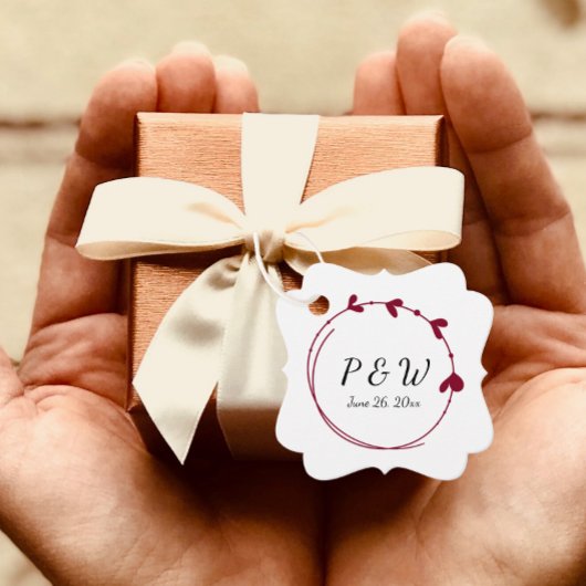 Cranberry Red Simple Heart Wreath Monogram Wedding Geschenkanhänger