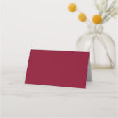 Cranberry Red Simple Stylized Script Wedding Platzkarte (Rückseite)