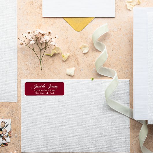 Cranberry Red Stylized Name Wedding Rücksendeadres