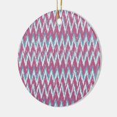 Cranberry und Aquamarines iKat ZigZag Muster Keramikornament (Links)