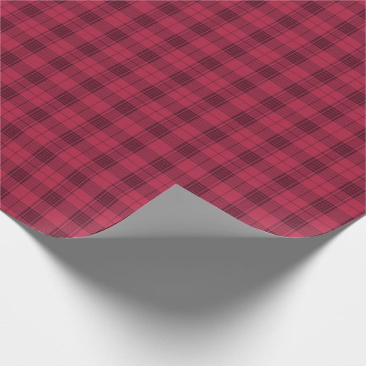 Cranberry und Deep Maroon Buffalo Karo Geschenkpapier (Ecke)