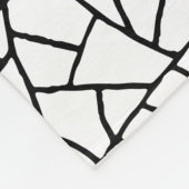 Craquelure Pattern - Schwarz auf Weiß Fleecedecke (Ecke)