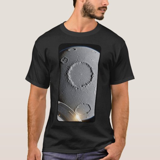 Crashing into an exo-moon T-Shirt (Vorderseite)