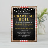 Crawfish Boil Lobster Rustikale Engagement Party Folieneinladung (Stehend vorne)