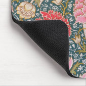 Cray - Blumendruck im Jugendstil von William Morri Mousepad (Ecke)