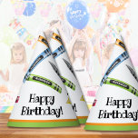 Crayon Happy Birthday Kids Green Orange Partyhütchen<br><div class="desc">Die Kreuze umgeben diesen Geburtstagshut mit "Happy Birthday!" über ihnen,  der mit den anderen Stücken dieser Sammlung übereinstimmt. Ändern Sie einfach die Farbbalken oben oder fügen Sie einen Hintergrund hinzu,  wenn Sie möchten.</div>