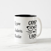 Crazy Cat Lady 3 Cat Names Mit Monogramm Zweifarbige Tasse (VorderseiteRechts)