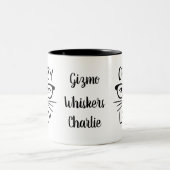 Crazy Cat Lady 3 Cat Names Mit Monogramm Zweifarbige Tasse (Mittel)