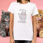 Crazy Cat Lady Niedlich Winking Gray Cat Minimal T-Shirt<br><div class="desc">Lass dich lieber nicht als "verrückte Katzenfrau" bezeichnen. Lass deinen Freunden,  dass du den Begriff "Widget feline enthusiast" mit diesem T - Shirt bevorzugst. Eine niedliche winzige graue Katze mit minimaler Typografie wird sicher ein beliebtes lustiges Hemd für sich selbst oder ein Geschenk für den Katzenliebhaber.</div>