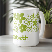 Crazy Daisy Muster in Spring Green mit Name Kaffeetasse