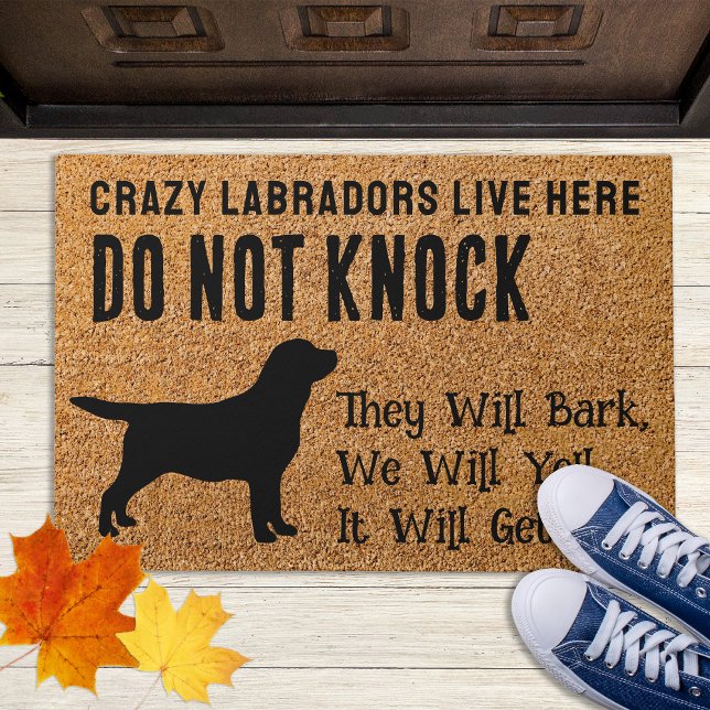 Crazy Labradors Live Here - Black Labrador Dog Fußmatte (Von Creator hochgeladen)