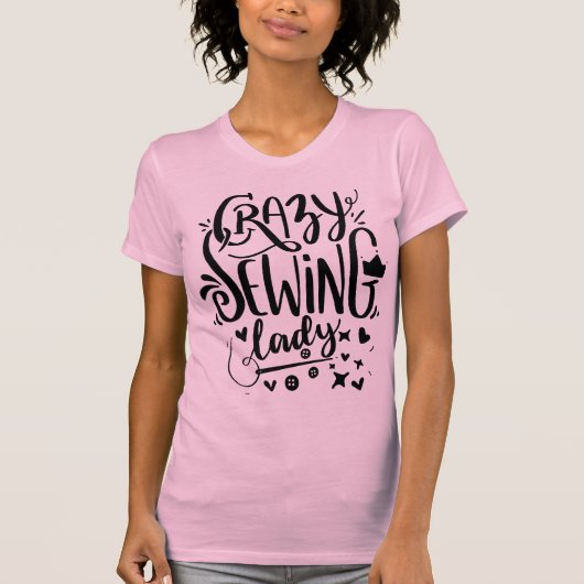 Crazy Nähen Black Pink Seamstress Hobby T-Shirt (Vorderseite)