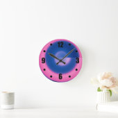 Crazy Neon Pink und Blue Round Wall Clock Runde Wanduhr (Zuhause)