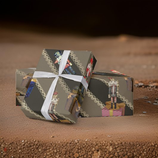 Crazy Nutcrackers Stehend auf Geschenke Brown Geschenkpapier