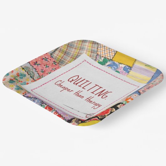 Crazy Patchwork Quilt mit Fun Quote Pappteller (Gewinkelt)