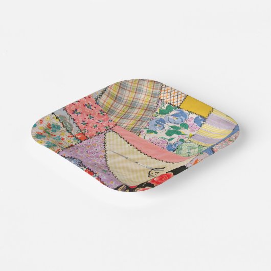 Crazy Patchwork Quilt mit Zigzag Stitching Pappteller (Gewinkelt)