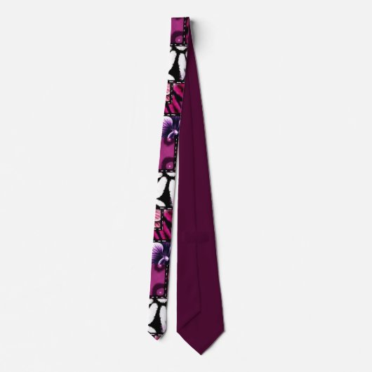 Crazy Quilt Black Cherry Floral Pattern Krawatte (Rückseite)