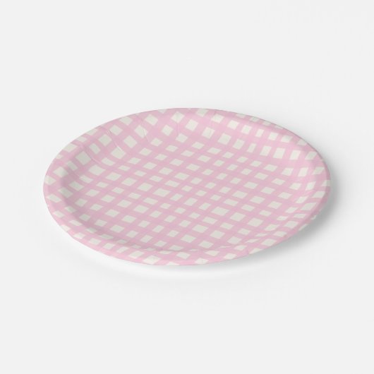 Cream and Pink Textured Imperfect Gingham Pattern Pappteller (Schrägansicht)