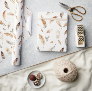 Cream Boho Federn Geburtstag Geschenkpapier