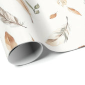 Cream Boho Federn Geburtstag Geschenkpapier (Rolleneckpunkt)