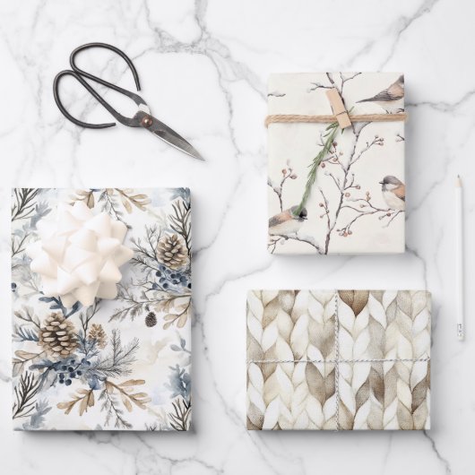 Cream Bronze Blue Birds Pine Cones Christmas Geschenkpapier Set (Vorderseite)
