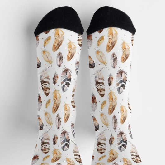 Cream Brown Native Tribal Feathers Socken (Oben)