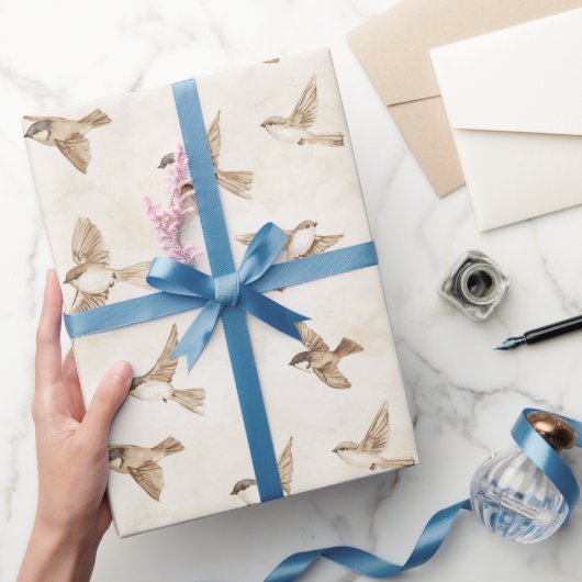 Cream Cottage Vögel Geburtstag Geschenkpapier (Schenken)