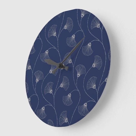 Cream Floral Art Nouveau Indigo Große Wanduhr (Winkel)