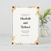 Cream Florals Hochzeitsankündigung Einladung (Stehend Vorderseite)