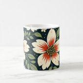 Cream Flowers with Red Centers & Green Leaves Kaffeetasse (Mittel)